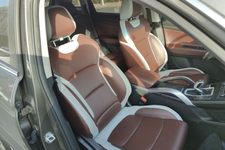 吉利汽车 博越 2022款 1.8TD DCT智雅型局部细节41