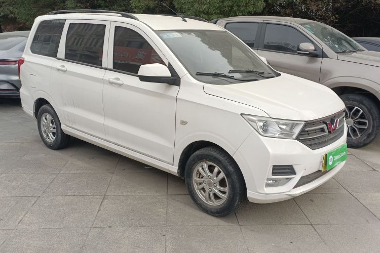 五菱汽车 五菱宏光 2019款 1.5L S标准型国VI LAR车身外观3