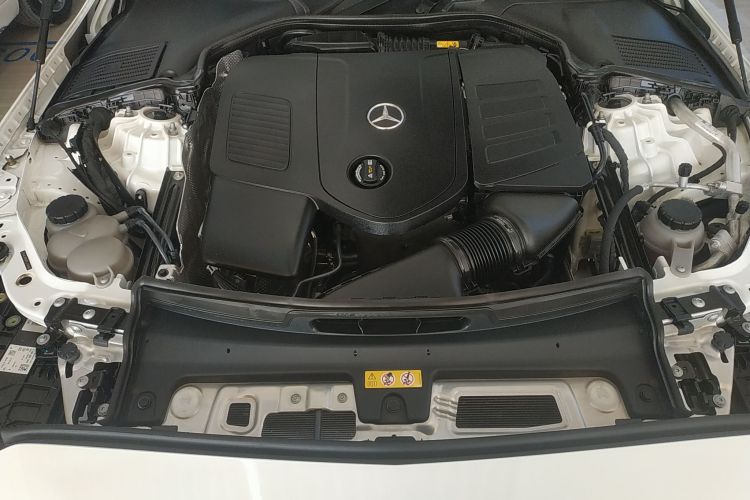 奔驰C级 2023款 改款 C 200 L 运动版机舱底盘24