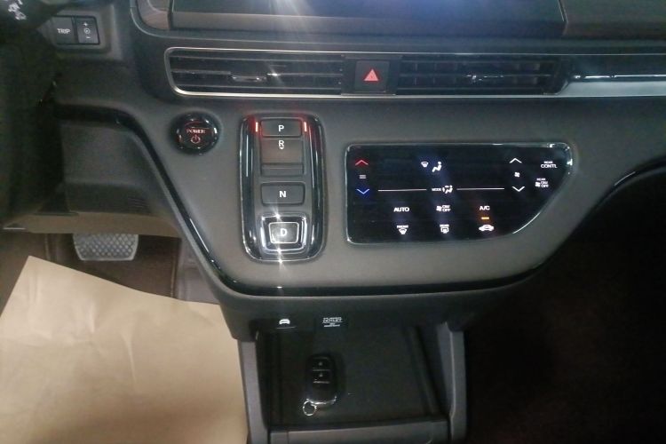 本田 奥德赛 2024款 2.0L e:HEV 锐·悦享版中控内饰18