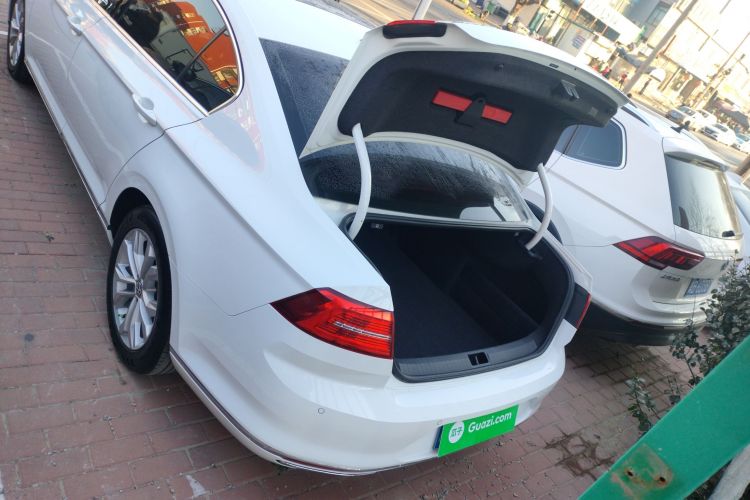 大众 迈腾 2019款 330TSI DSG 豪华型 国V局部细节23