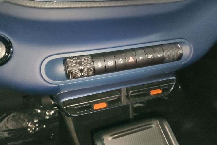 比亚迪 海鸥 2025款 305km 活力版中控内饰18