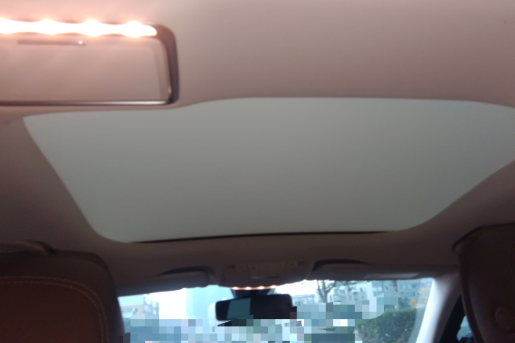 奔驰E级 2023款 E 300 L 时尚型中控内饰22