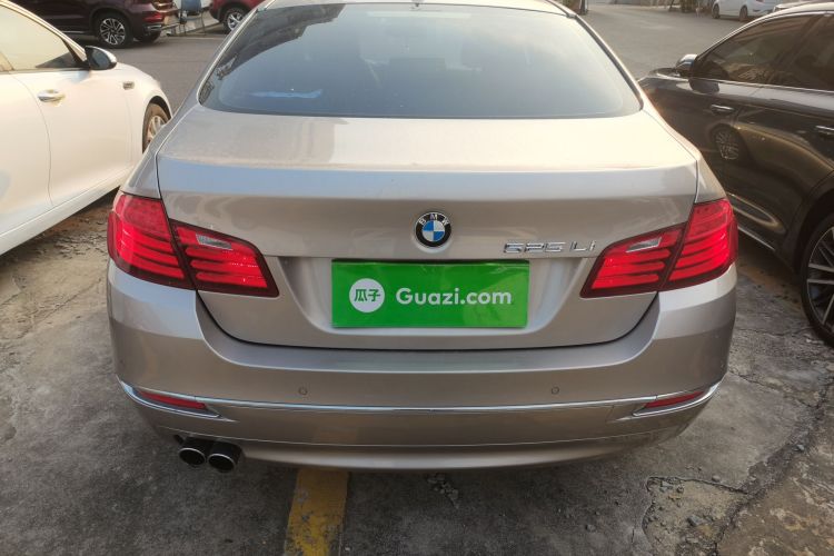 宝马5系 2014款 525Li 豪华设计套装车身外观6