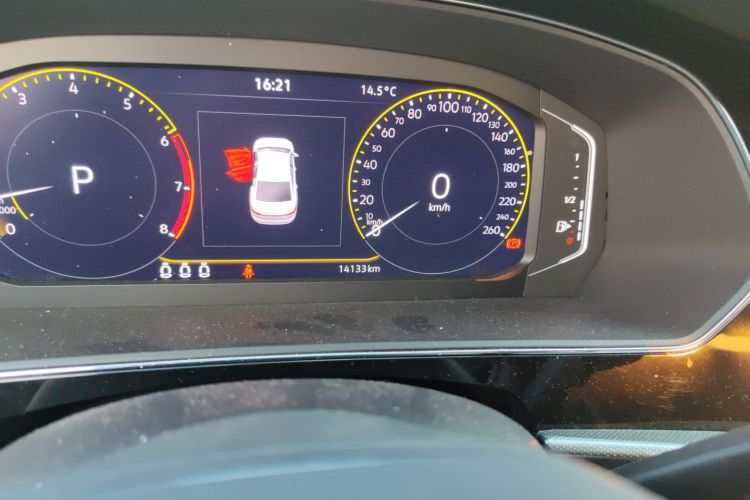 大众 帕萨特 2024款 380TSI 龙腾版中控内饰15