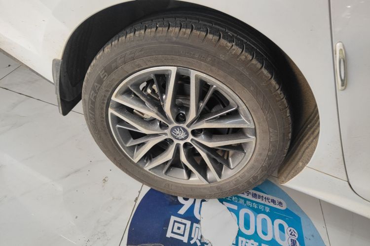 比亚迪 秦Pro新能源 2019款 EV 超能版 标准版智联领尚型车身外观6008