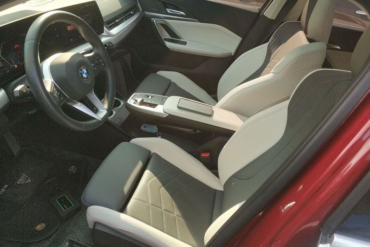宝马X2(进口) 2024款 sDrive25i M运动套装中控内饰19