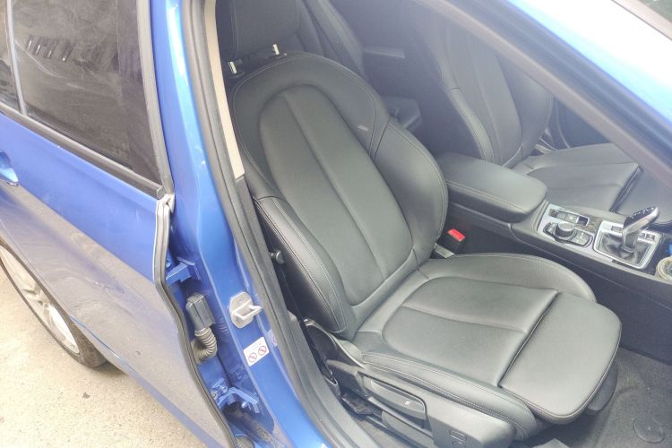 宝马1系 2020款 120i M运动套装中控内饰41