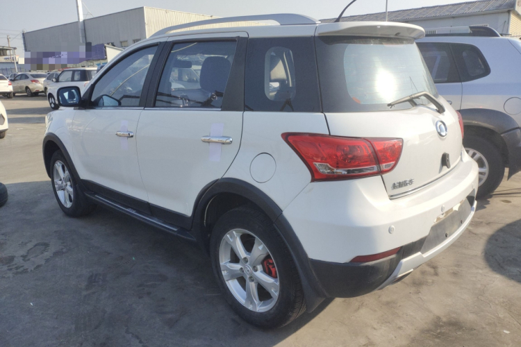 长城M4 2014款 1.5L 手动舒适型车身外观4