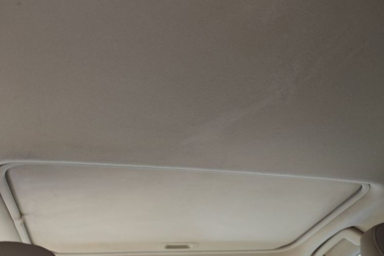 丰田 凯美瑞 2016款 2.0E 十周年纪念精英版中控内饰22