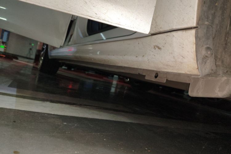 标致508 2022款 508L 400THP PureTech 驾控版局部细节9001