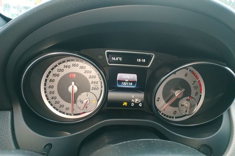 奔驰CLA 2016款 CLA 200 动感型中控内饰14