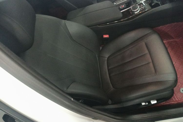 宝马5系 2018款 525Li M运动套装局部细节41