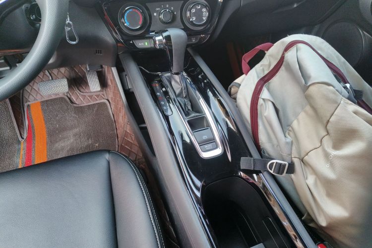 本田 缤智 2017款 1.5L CVT两驱舒适型中控内饰18