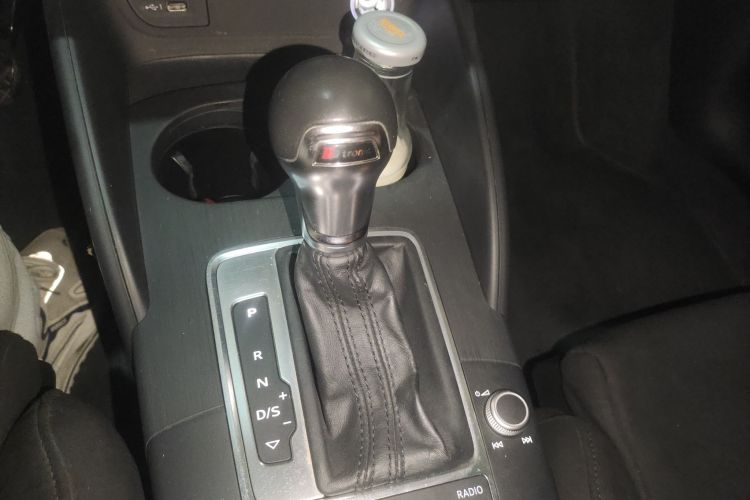 奥迪A3 2018款 30周年年型 Sportback 35 TFSI 运动型局部细节18