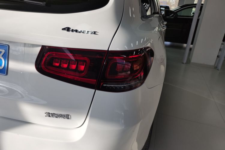 奔驰GLC 2020款 改款 GLC 300 L 4MATIC 豪华型车身外观9