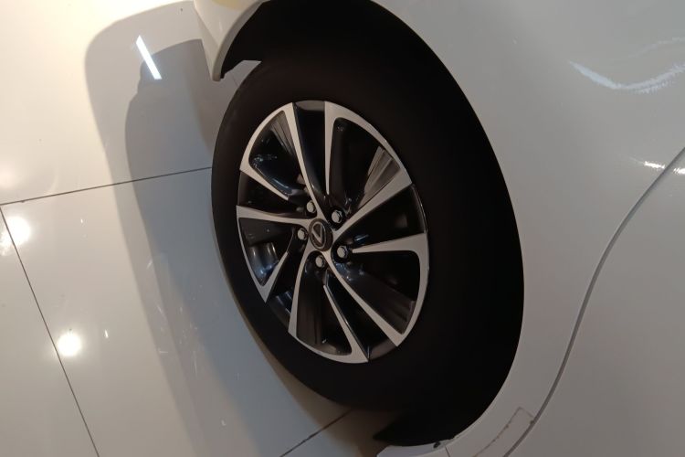 雷克萨斯CT 2017款 CT200h 精英版 单色 国V车身外观6008