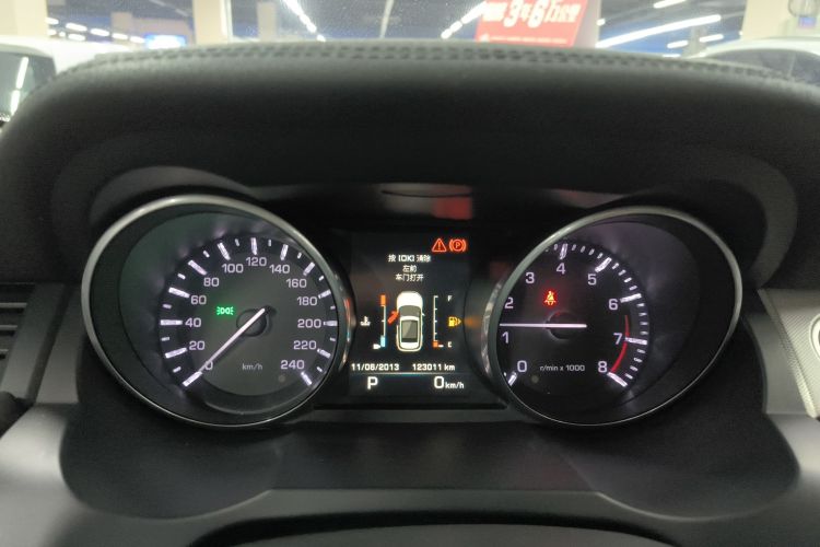 路虎 揽胜极光 2015款 2.0T 五门锐动版中控内饰14