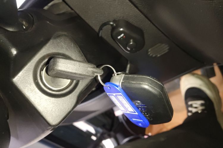 Jeep 牧马人 2014款 3.0L Sahara 四门版中控内饰11