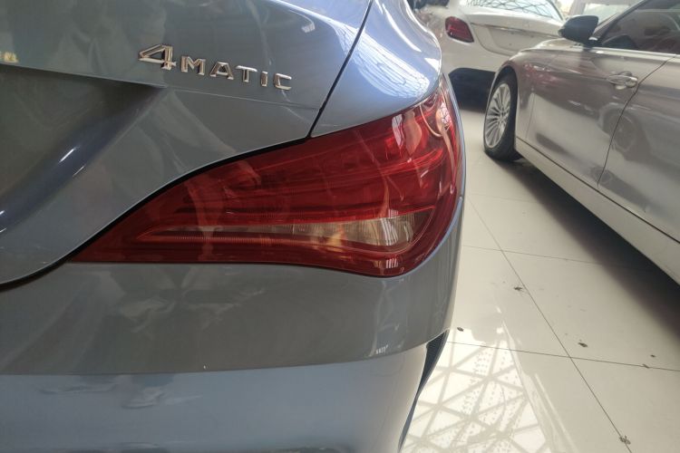 奔驰CLA 2016款 CLA 220 4MATIC车身外观9