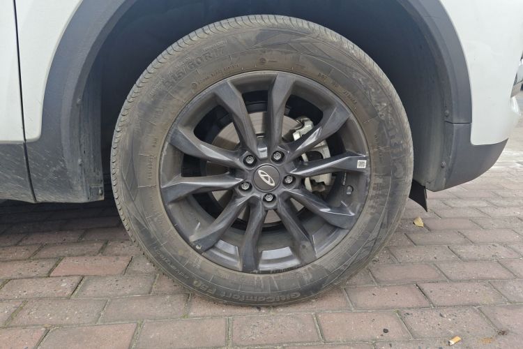 奇瑞 瑞虎5x 2025款 1.5L CVT卓越版车身外观10