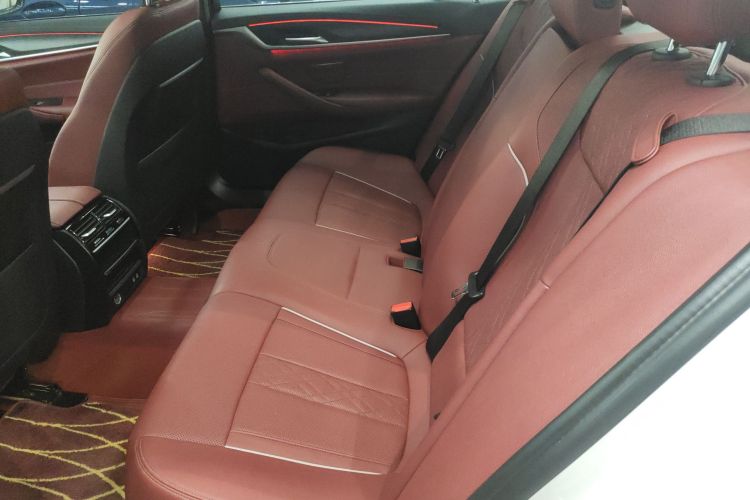 宝马5系新能源 2022款 改款 535Le M运动套装中控内饰7004