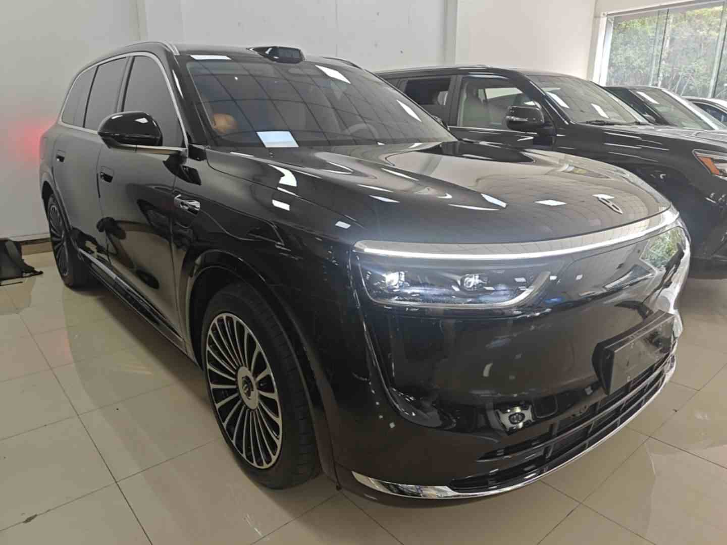 鸿蒙智行 问界M8 2025款 增程 Max+版 53.4kWh 6座版 (192线激光雷达）(5)