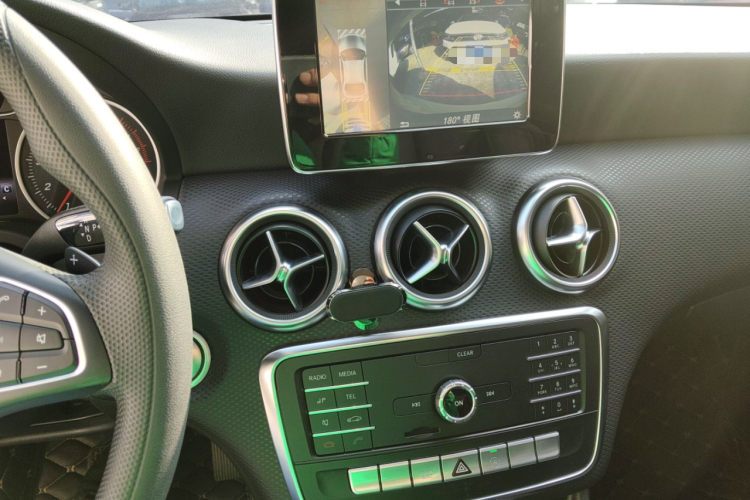 奔驰A级(进口) 2017款 A 180局部细节16