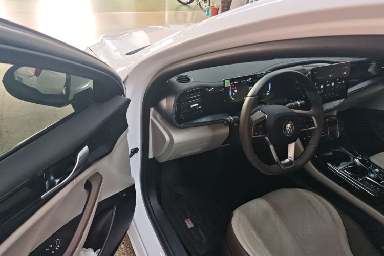 比亚迪 秦PLUS 2024款 荣耀版 DM-i 55KM领先型中控内饰20