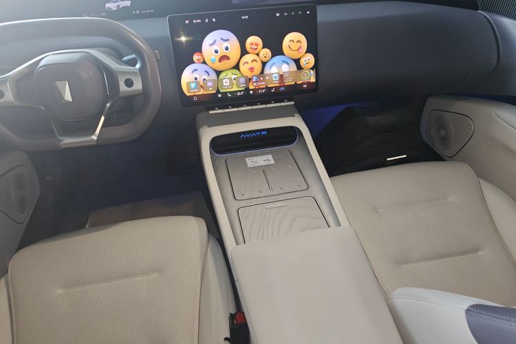 阿维塔12 2024款 700 三激光后驱智享版中控内饰16