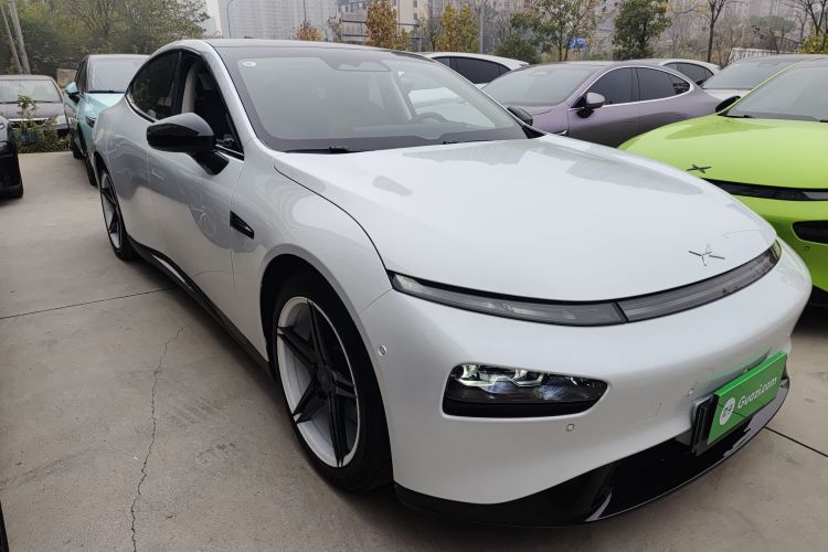 小鹏P7 2020款 670E车身外观3