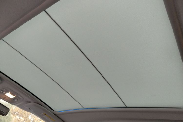 标致2008 2014款 1.6L 自动时尚版中控内饰22