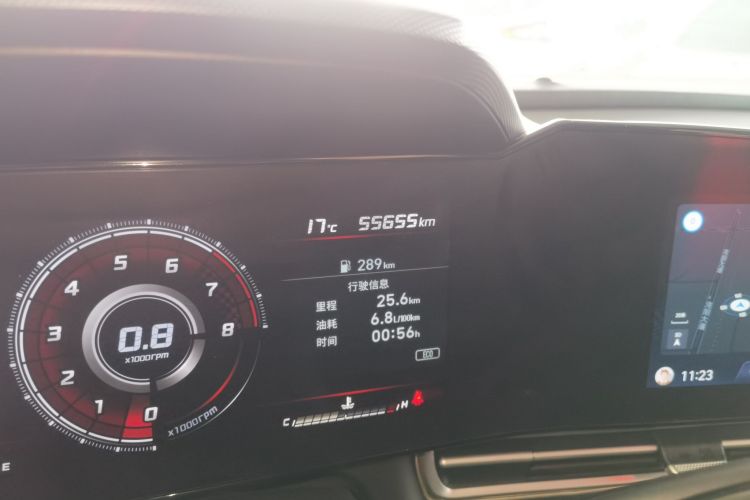 现代 伊兰特 2021款 1.5L CVT LUX尊贵版中控内饰15