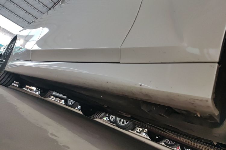 宝马3系 2023款 320Li M运动套装局部细节9001