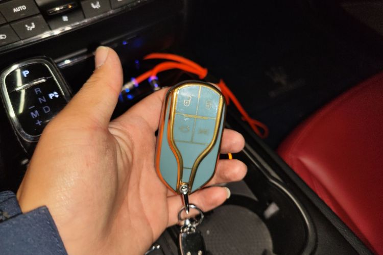 玛莎拉蒂 Ghibli 2021款 2.0T 锋芒版中控内饰11