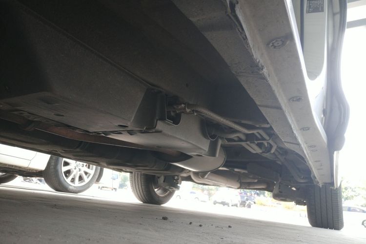 比亚迪M6 2015款 2.4L 自动尊贵版局部细节9001