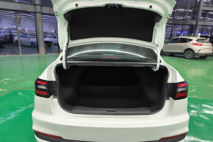 启辰D60 2023款 PLUS 1.6L XL CVT悦领版机舱底盘23