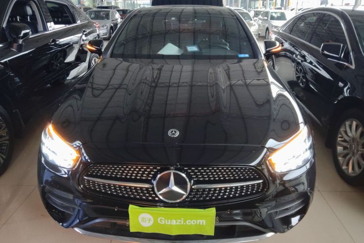 奔驰E级 2021款 E 300 L 运动时尚型车身外观2