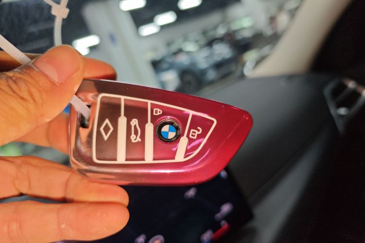 宝马3系 2025款 325Li M运动套装中控内饰7001