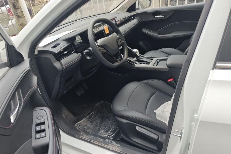 荣威i5 2023款 1.5L CVT豪华版中控内饰19