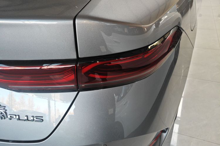 比亚迪 秦PLUS 2025款 DM-i 智驾版 55KM领先型车身外观9