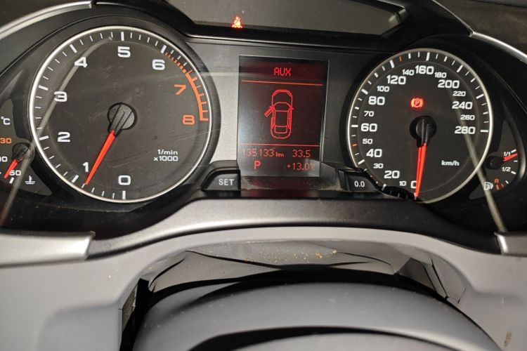 奥迪A4L 2011款 2.0 TFSI 舒适型中控内饰15