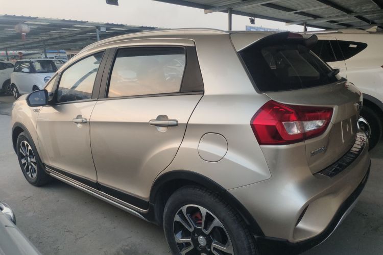 吉利汽车 远景X3 2017款 1.5L 手动尊贵型车身外观6003