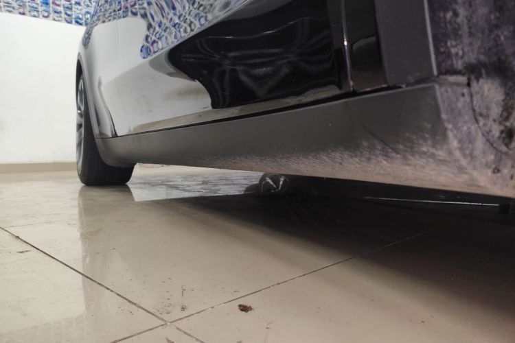 特斯拉 Model Y 2023款 高性能全轮驱动版局部细节9001