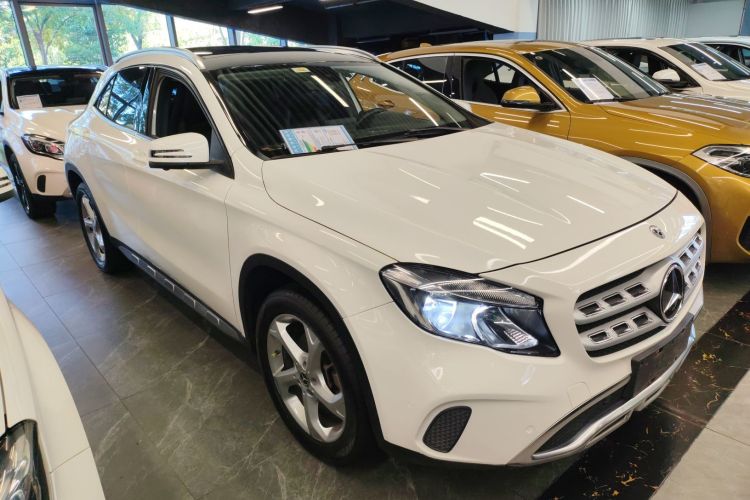 奔驰GLA 2019款 GLA 200 动感型车身外观6002