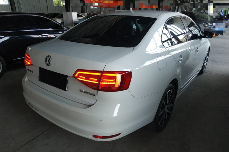 大众 速腾 2017款 1.6L 自动舒适型车身外观7