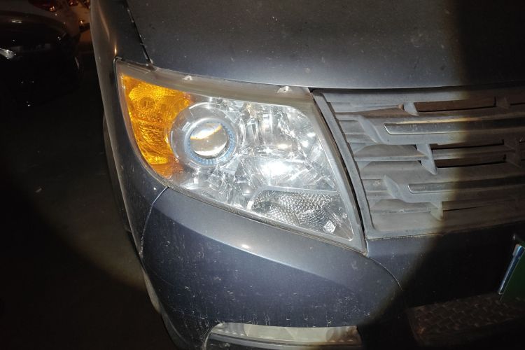 东风御风 御风 2016款 2.5T领运版御利宝短轴中顶国V ZD25车身外观8