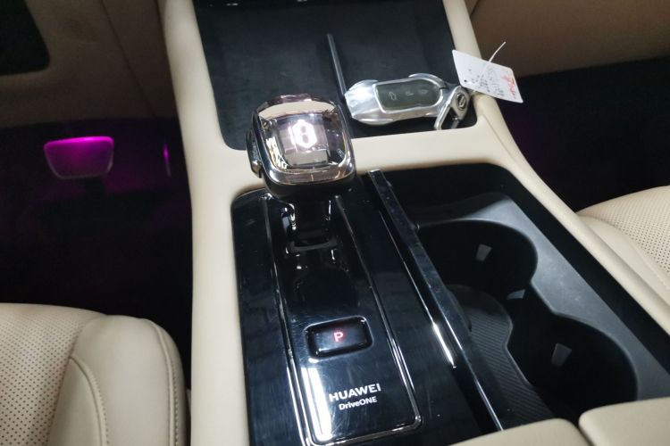 鸿蒙智行 问界M7 2022款 1.5T 后驱舒适版中控内饰18