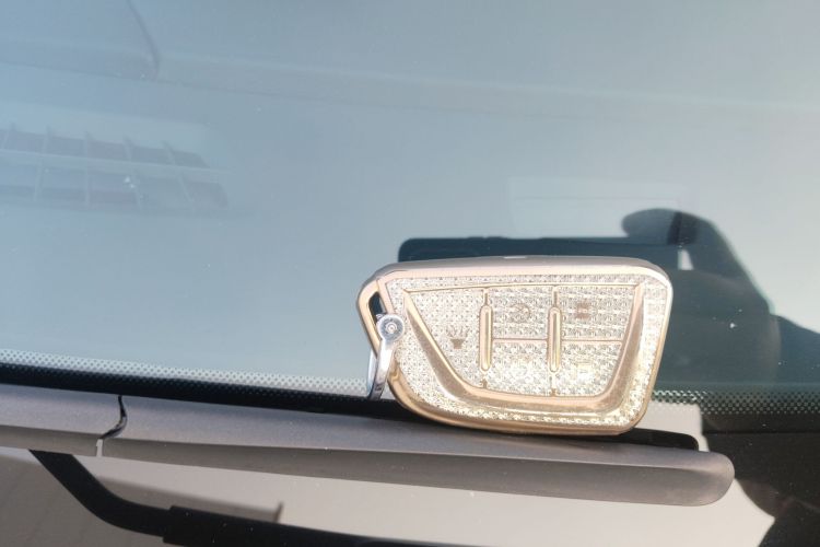 凯迪拉克XT4 2024款 28T 两驱豪华型中控内饰11