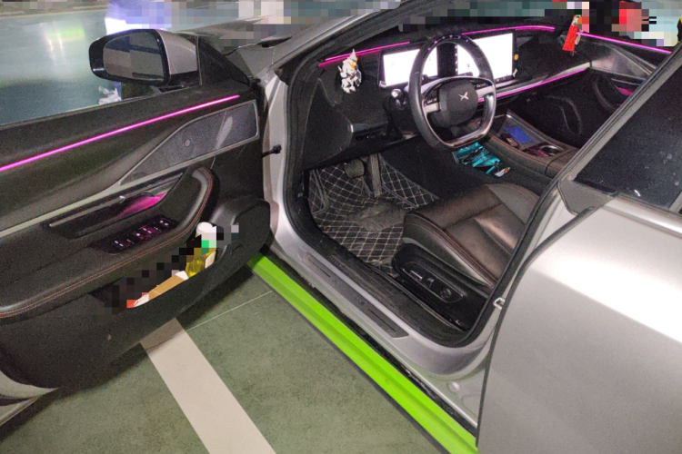 小鹏P7 2024款 P7i 550 Pro中控内饰20